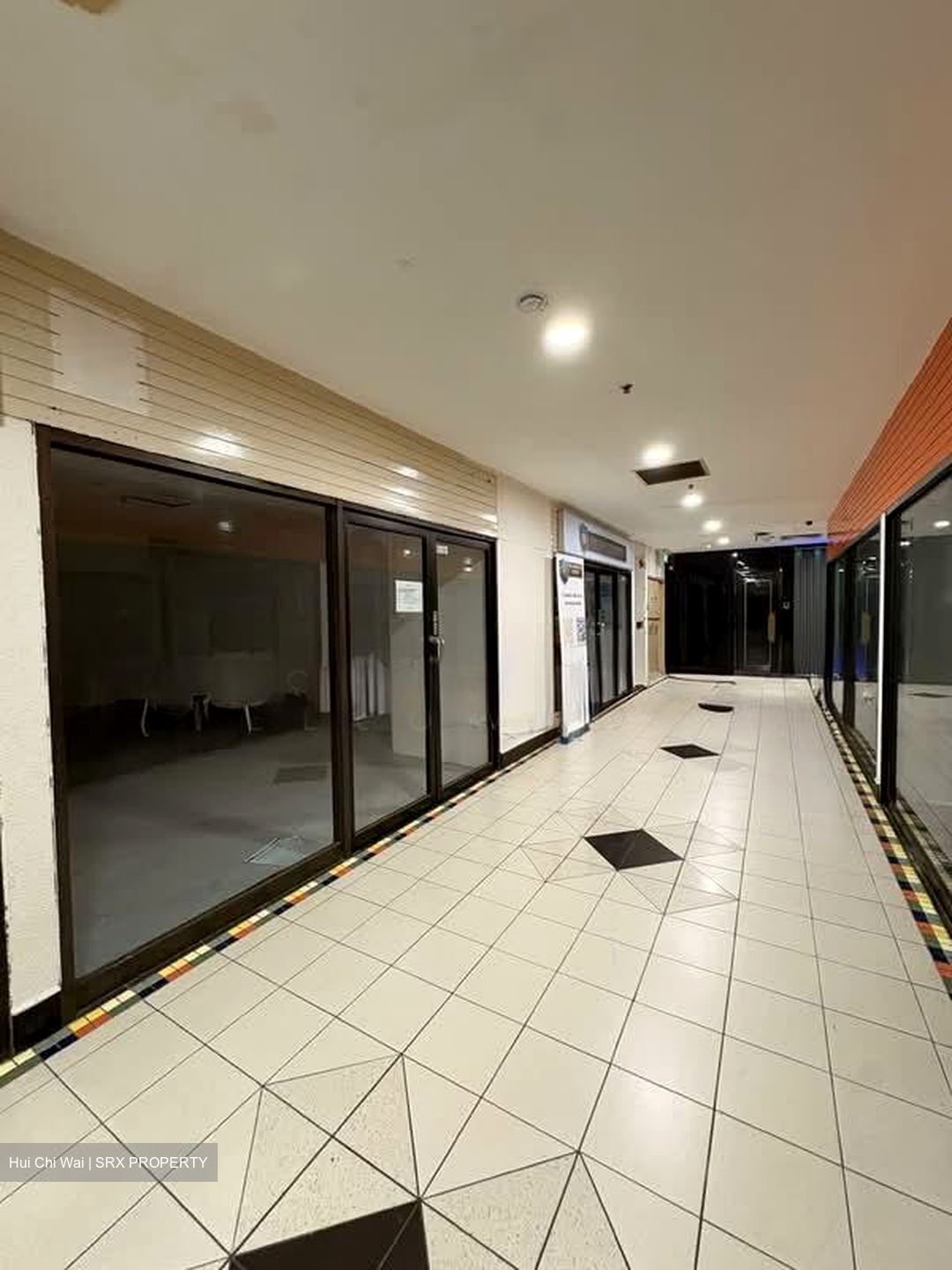 Parklane Shopping Mall (D7), Retail #552624041